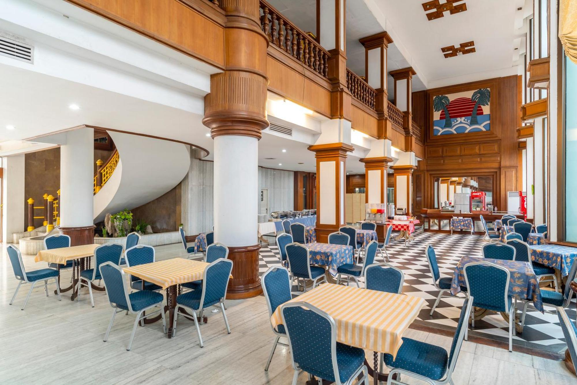 Welcome Plaza Hotel Патая Екстериор снимка
