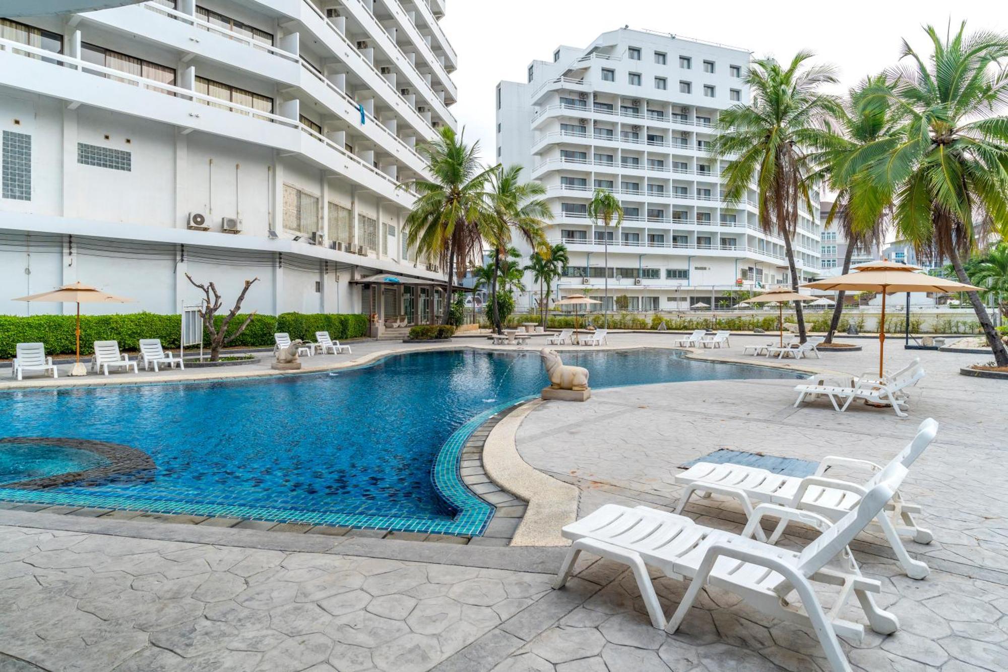 Welcome Plaza Hotel Патая Екстериор снимка