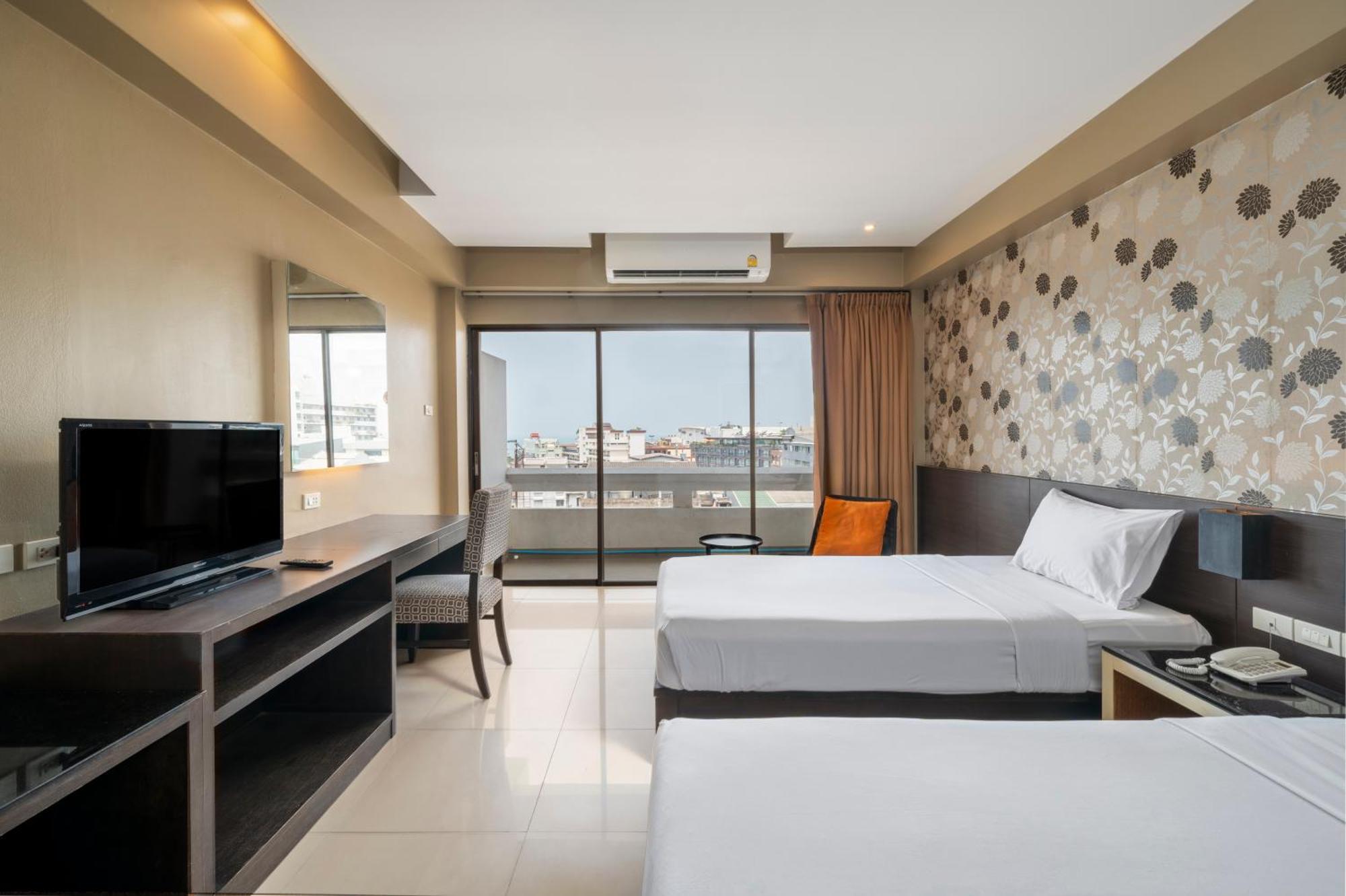 Welcome Plaza Hotel Патая Екстериор снимка