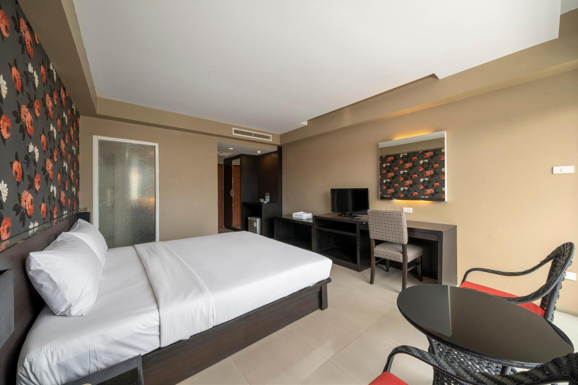 Welcome Plaza Hotel Патая Екстериор снимка